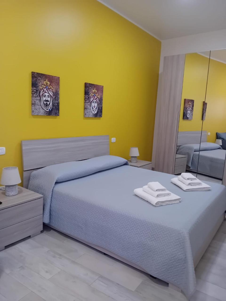 Casa Pandora RosaApartmentsOrtigia — 4-Star Luxury Hotel in Siracusa, Italy