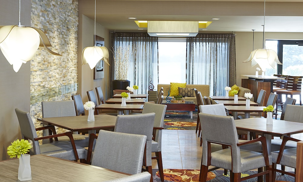 Courtyard by Marriott Ithaca Airport University - photo 18
