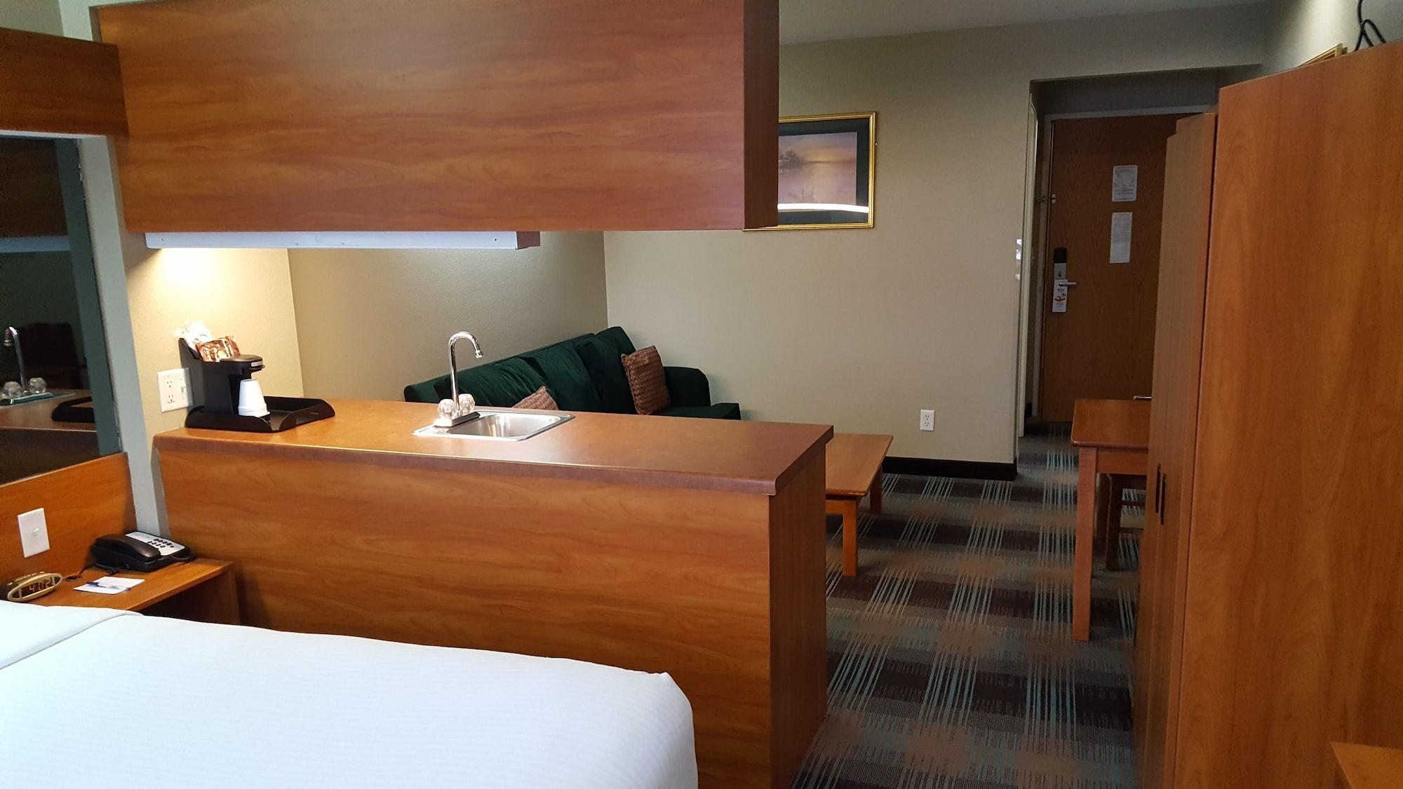 Microtel Inn & Suites by Wyndham Bozeman - photo 15