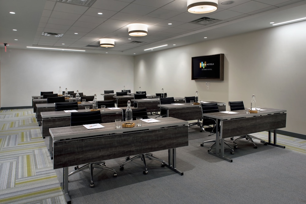 EVEN Hotel Pittsburgh Downtown by IHG - photo 39