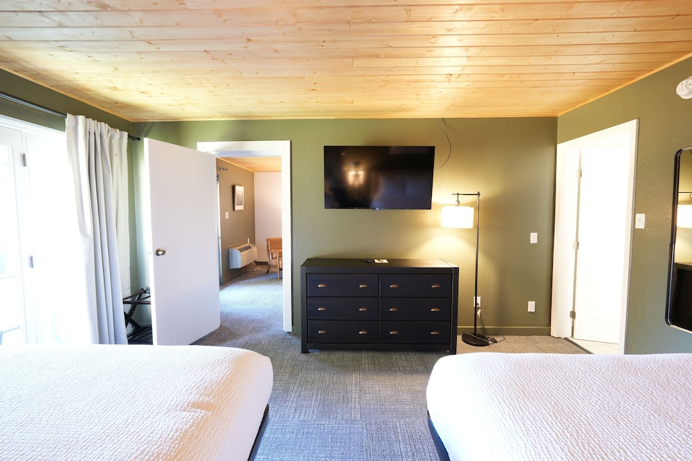 Tremont Lodge & Resort - photo 140