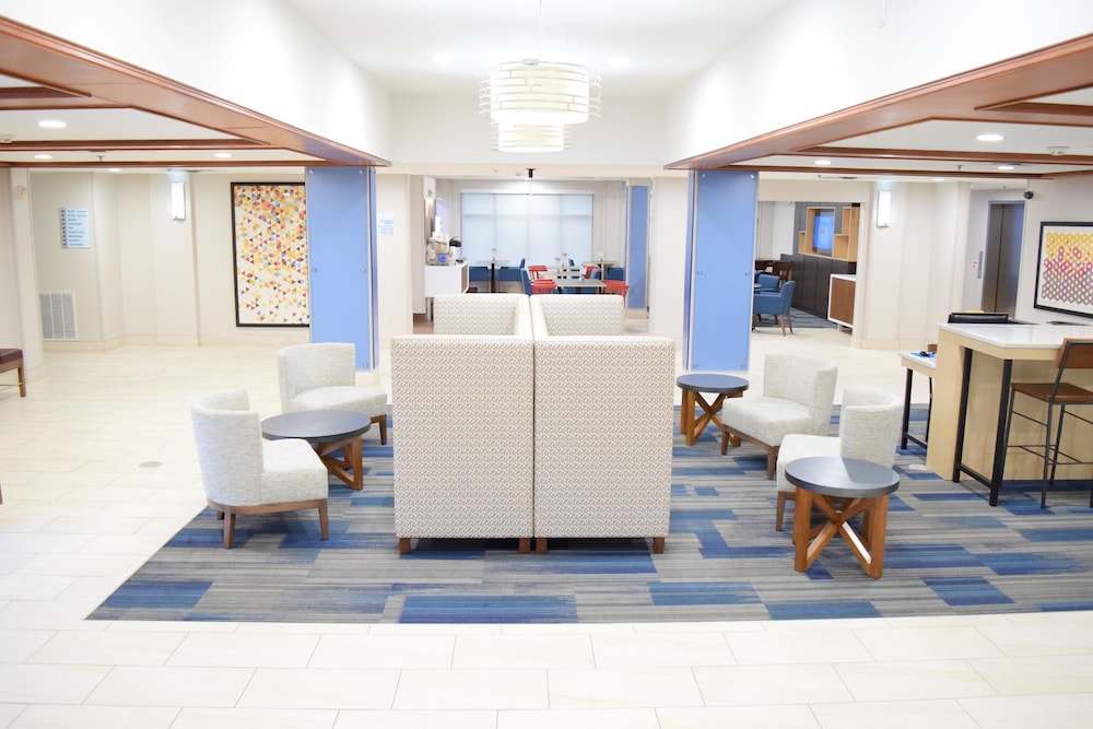 Holiday Inn Express Hotel & Suites West I 10 by IHG - photo 7