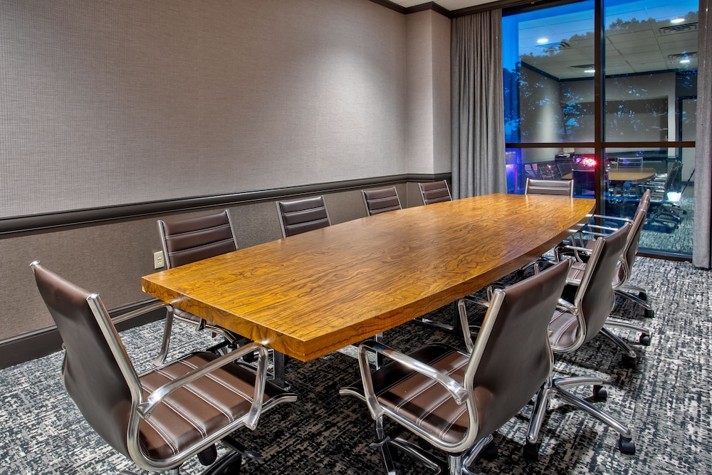 DoubleTree by Hilton Lansing - photo 41