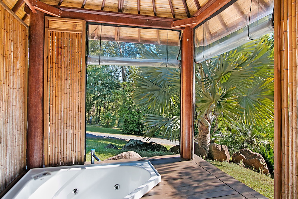 Limpinwood Lodge — 4-Star Luxury Hotel in Ballina, Australia