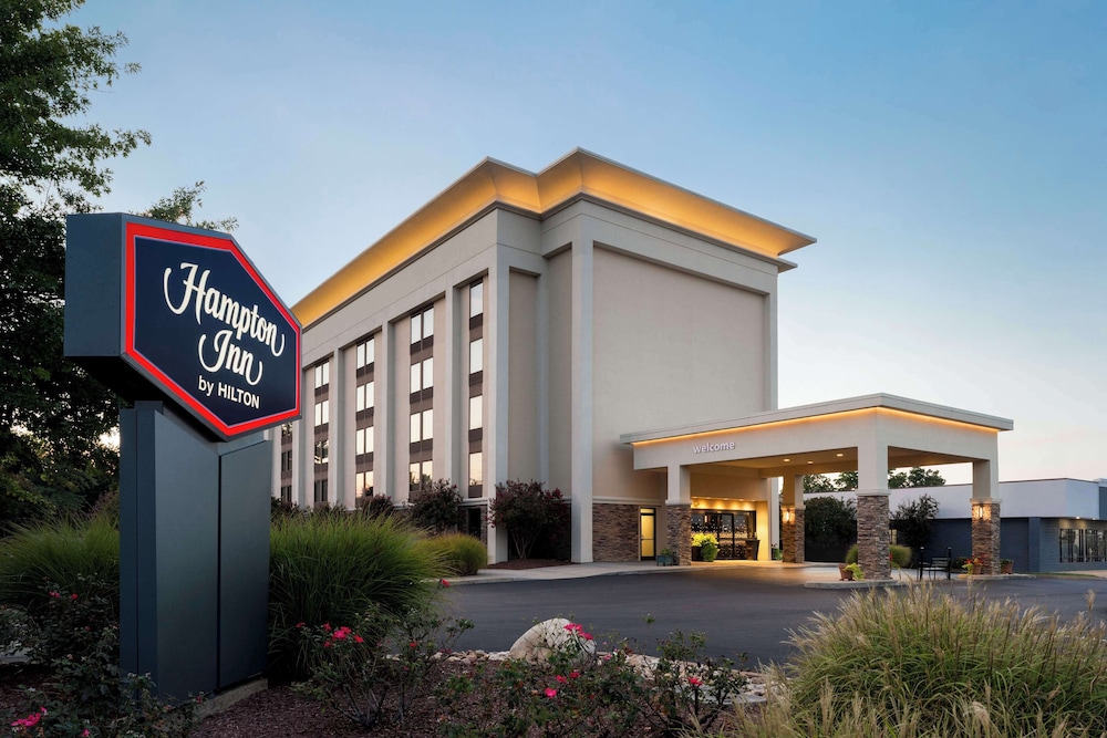 Hampton Inn Charlottesville - featured photo