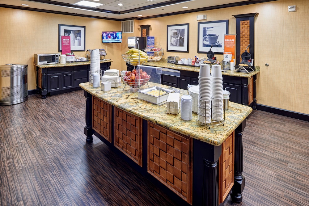 Hampton Inn & Suites Longview North - photo 34
