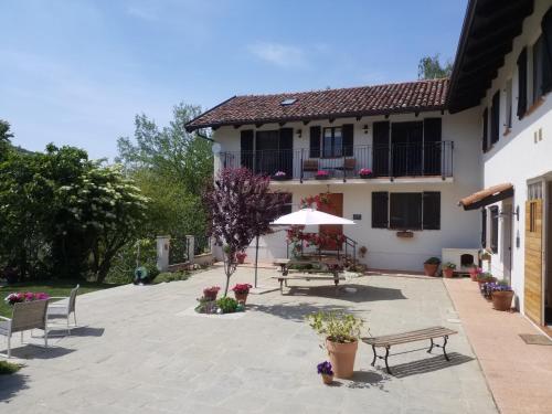 Casa Langhe di Mango Barolo — 4-Star Luxury Hotel in Mango, Italy