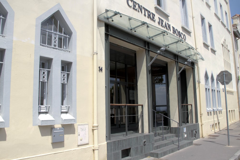 Centre Jean Bosco - carbon neutral hotel in Lyon