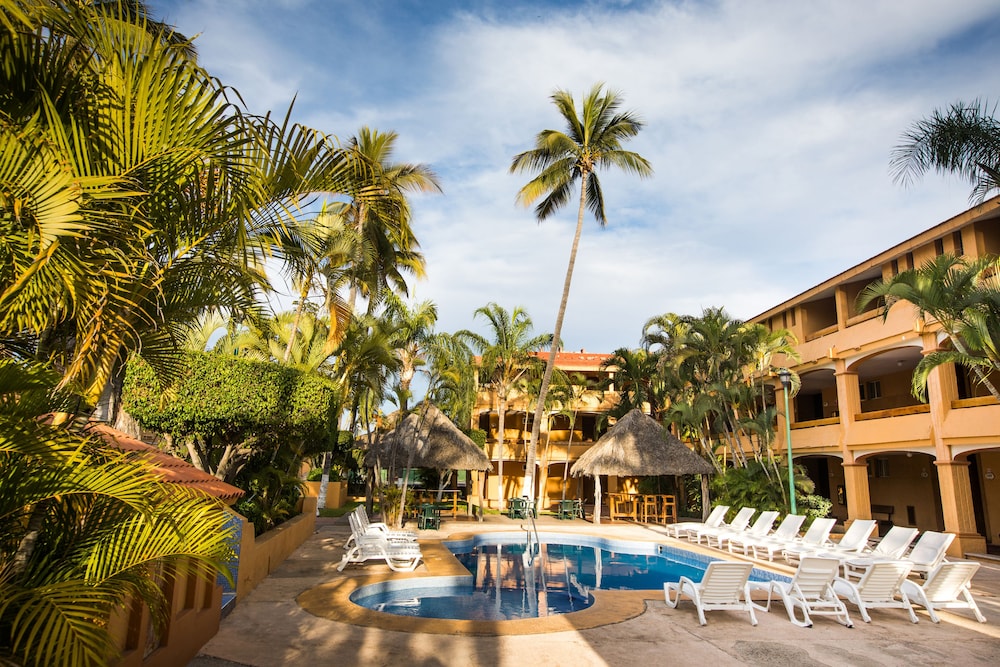 Margaritas Hotel And Tennis Club