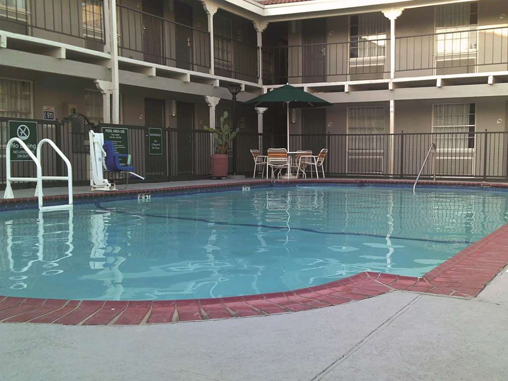 La Quinta Inn by Wyndham Dallas Uptown - photo 21