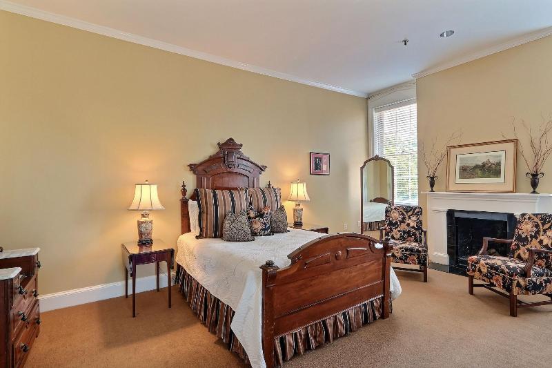 The Presidents Quarters Inn - photo 184