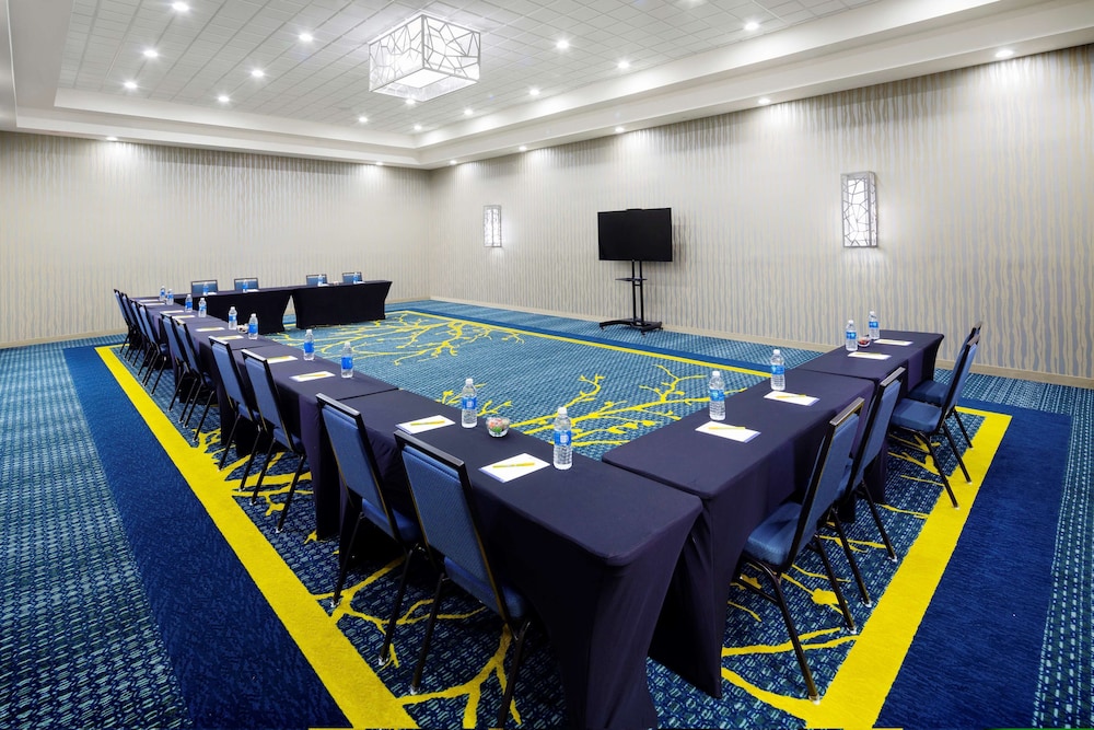 Hilton Garden Inn Longview - photo 68
