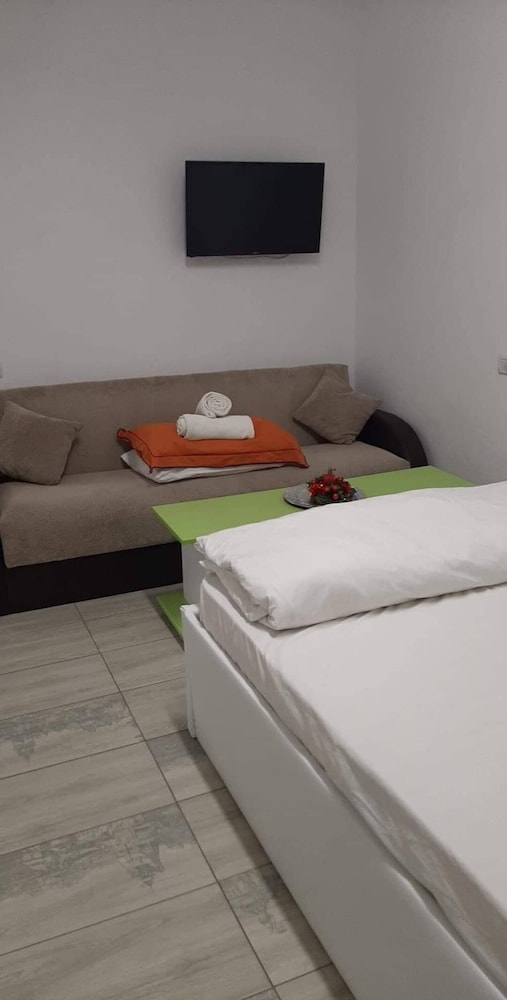 Impeccable 1 bed Studio in Roșu — Chiajna — photo 3