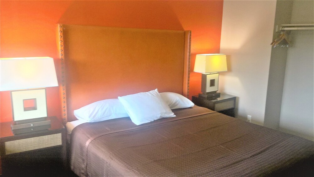 Banfield Value Inn - photo 13