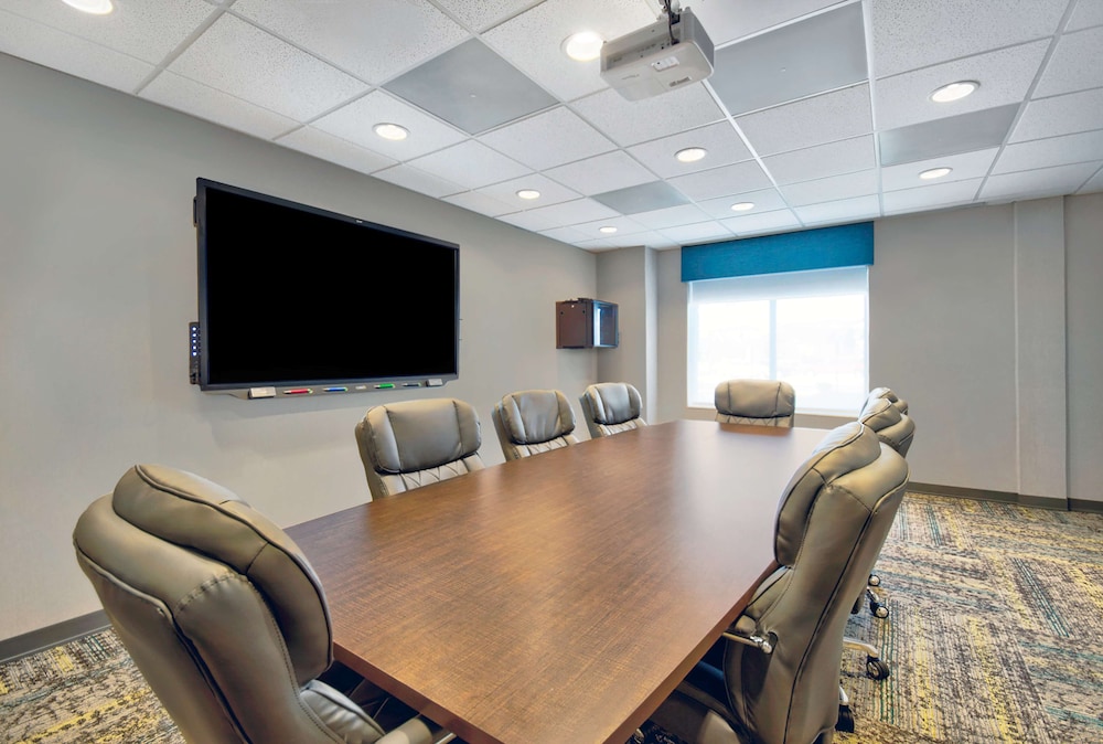 Hampton Inn by Hilton Abingdon - photo 35