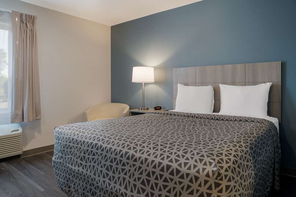 Woodspring Suites Detroit Sterling Heights - photo 16