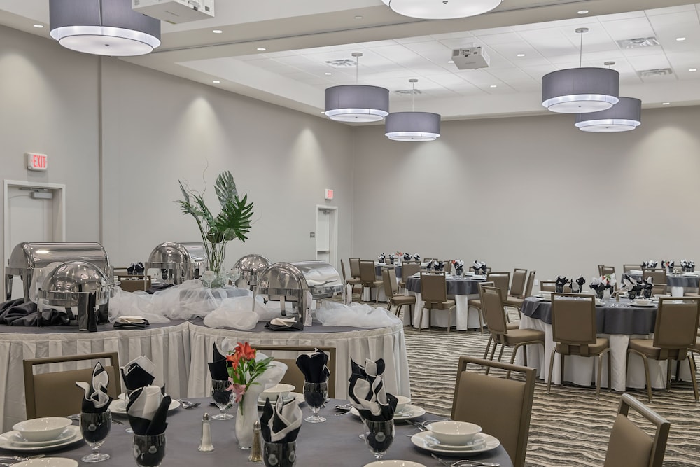 Staybridge Suites Florence Civic Center by IHG - photo 54