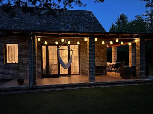 Tágas hely a parton in Balatonszarszo, Hungary