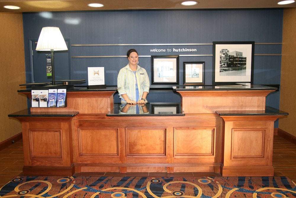 Hampton Inn Hutchinson - photo 3