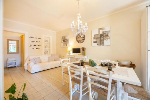 Maison Elirè 10 passi dal mare — 4-Star Luxury Hotel in Capoliveri, Italy