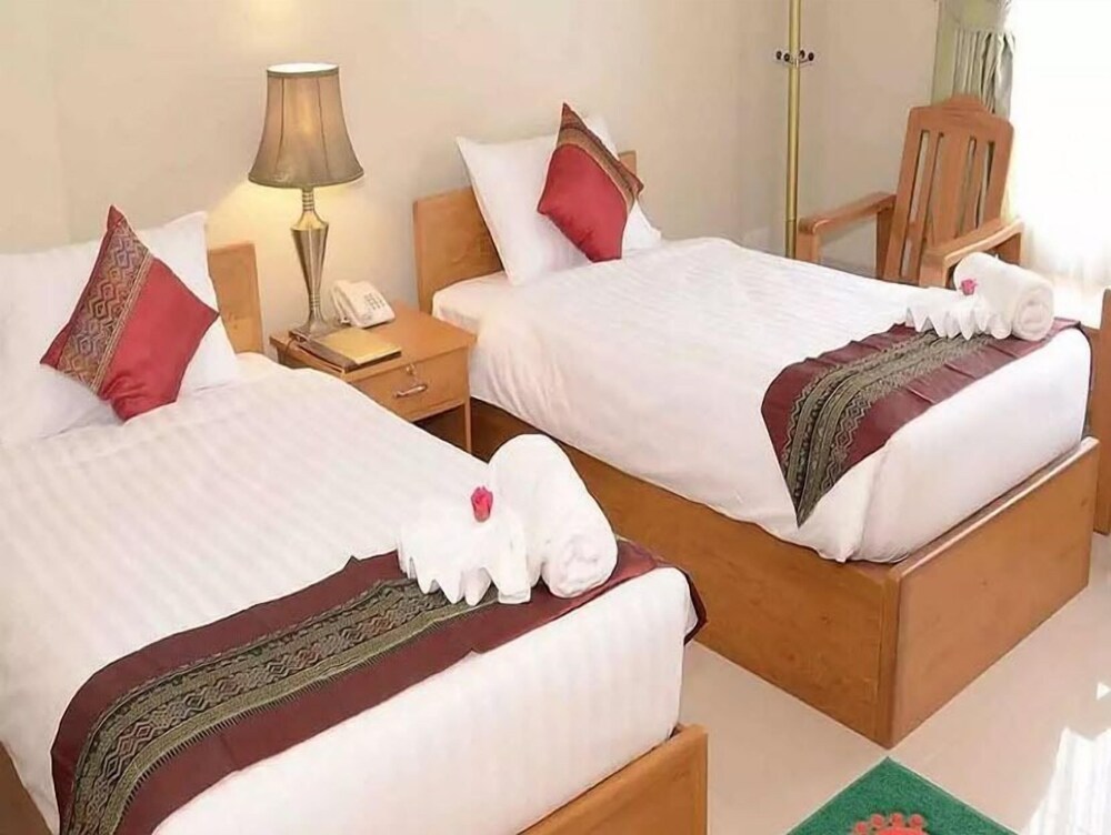 Sun Shine Hotel - carbon neutral hotel in Mawlamyine