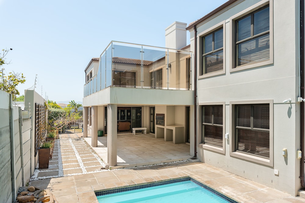 Harbour Close 18 - carbon neutral hotel in Cape Town