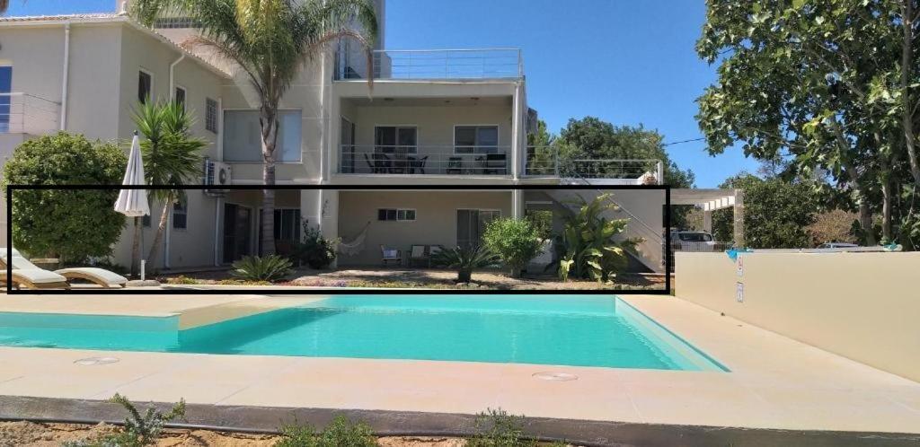 FIND Your Space Casa no Campo Paderne Albufeira Piscina Privada Aquecida a pedido — 4-Star Luxury Hotel in Paderne, Portugal