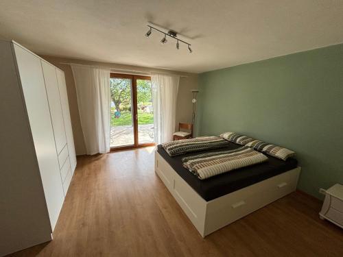 Ferienwohnung Steinbauer — 4-Star Luxury Hotel in Wackersdorf, Germany