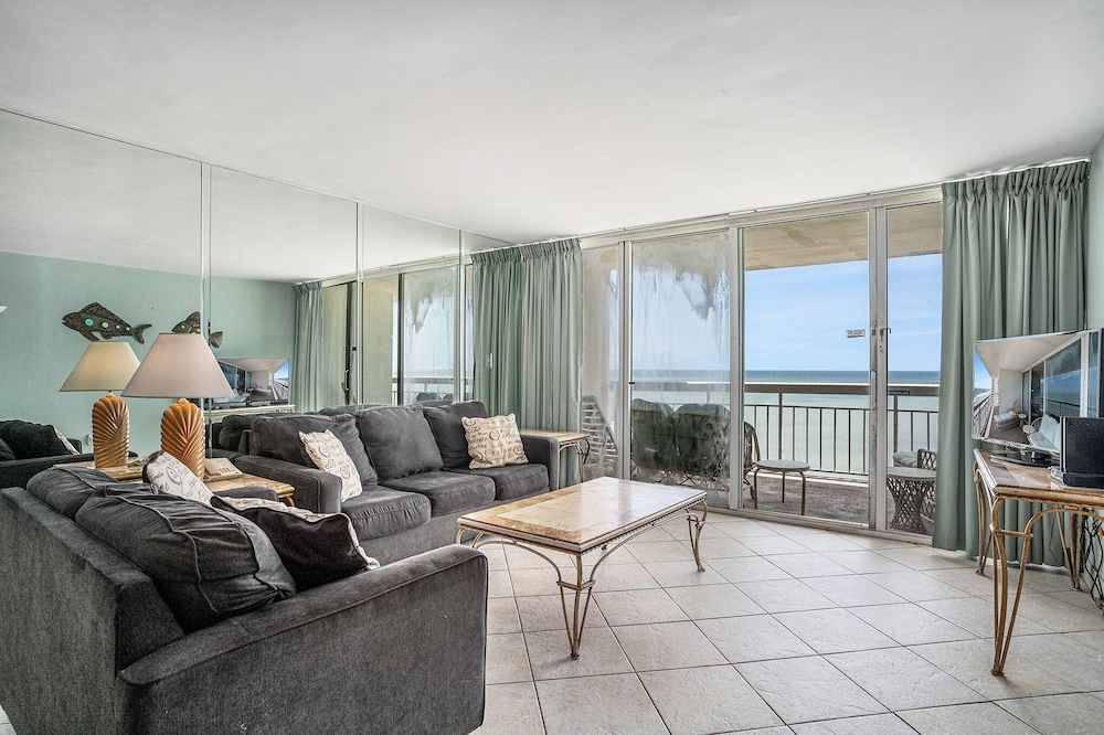1412 Waters Edge Resort 3 Bedroom Condo by RedAwning - photo 10