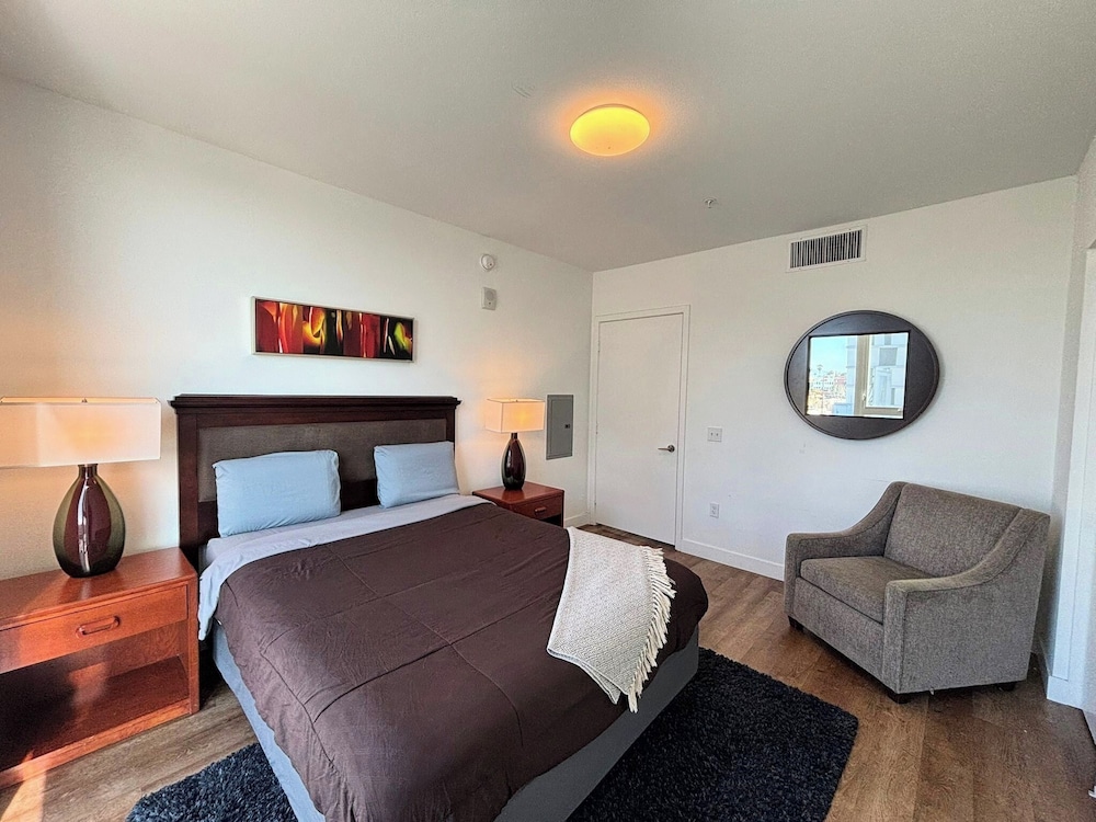 StaysPro GORGEOUS Hollywood Living Los Angeles - photo 13