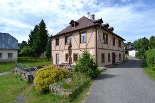 Penzion Brtníky 23 — hotel in Stare Krecany