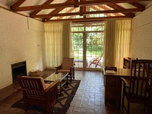Weaver Cottages — 4-Star Luxury Hotel in Harare, Zimbabwe