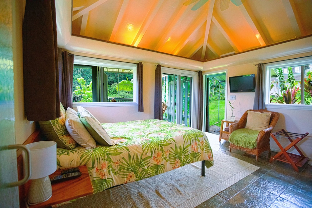 The Inn at Kulaniapia Falls - photo 20