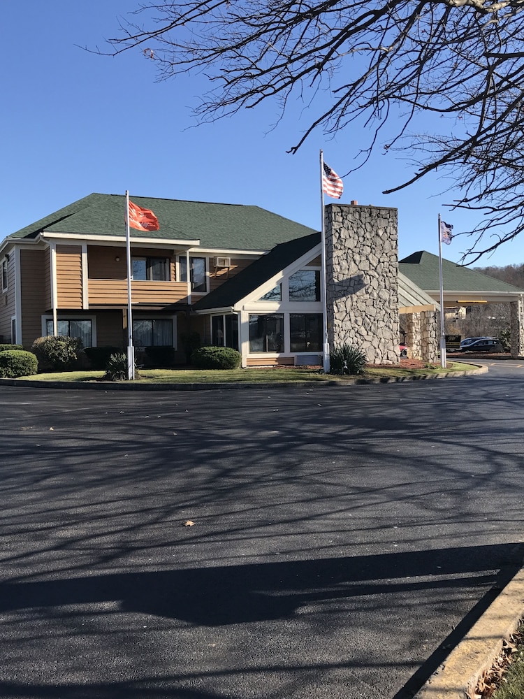 Quality Inn Bloomsburg - photo 40