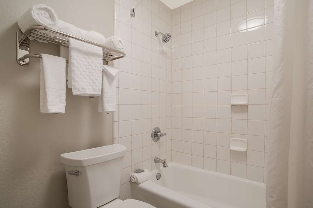 Best Western Flagship Inn - photo 18