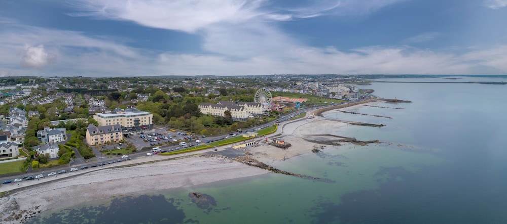 Salthill Hotel in Gaillimh, Republic of Ireland