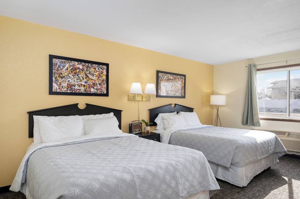 Americas Best Value Inn Grand Forks - photo 8