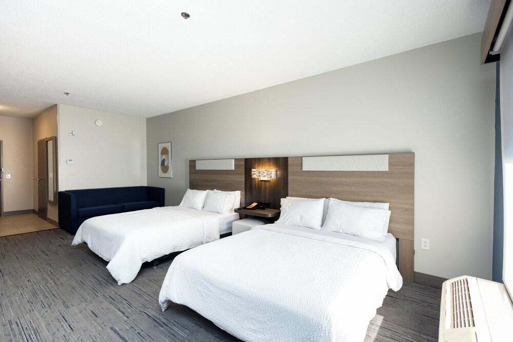 Holiday Inn Express Hotel and Suites Marysville by IHG - photo 28