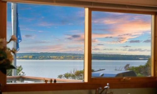 Bayside Oceanview Getaway — Unknown City — photo 3
