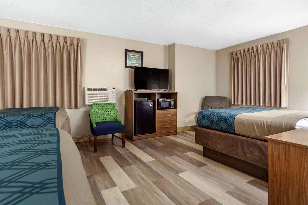 Econo Lodge Hays I 70 - photo 22