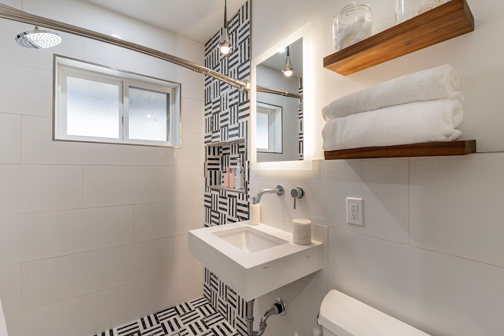 Ash & Ko Boutique Lodging - photo 16