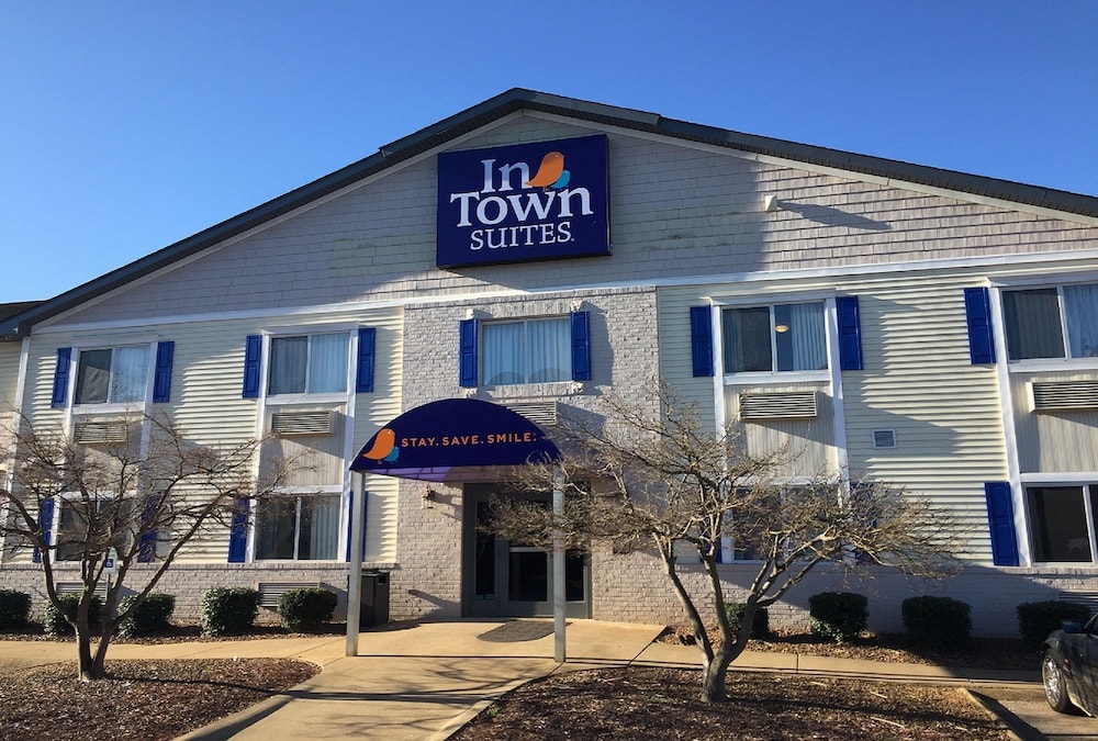 InTown Suites Extended Stay Bowling Green - photo 24