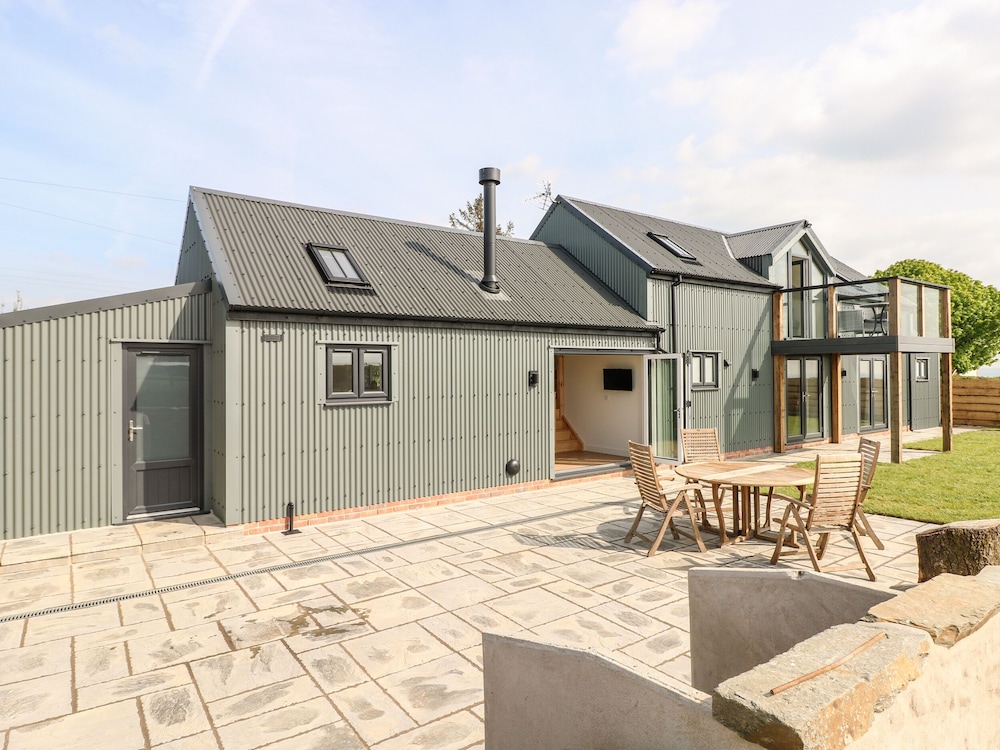 Glowty Brynbedw - carbon neutral hotel in Unknown City