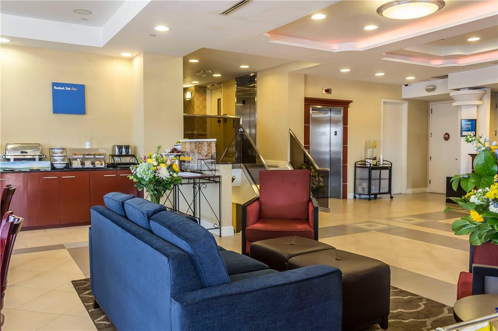 Comfort Inn & Suites LaGuardia Airport - photo 7