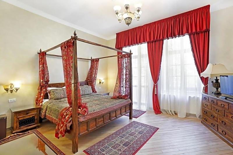 Hotel Regal 1880 Boutique Hotel in Parcul Central Sinaia in Sinaia, Romania