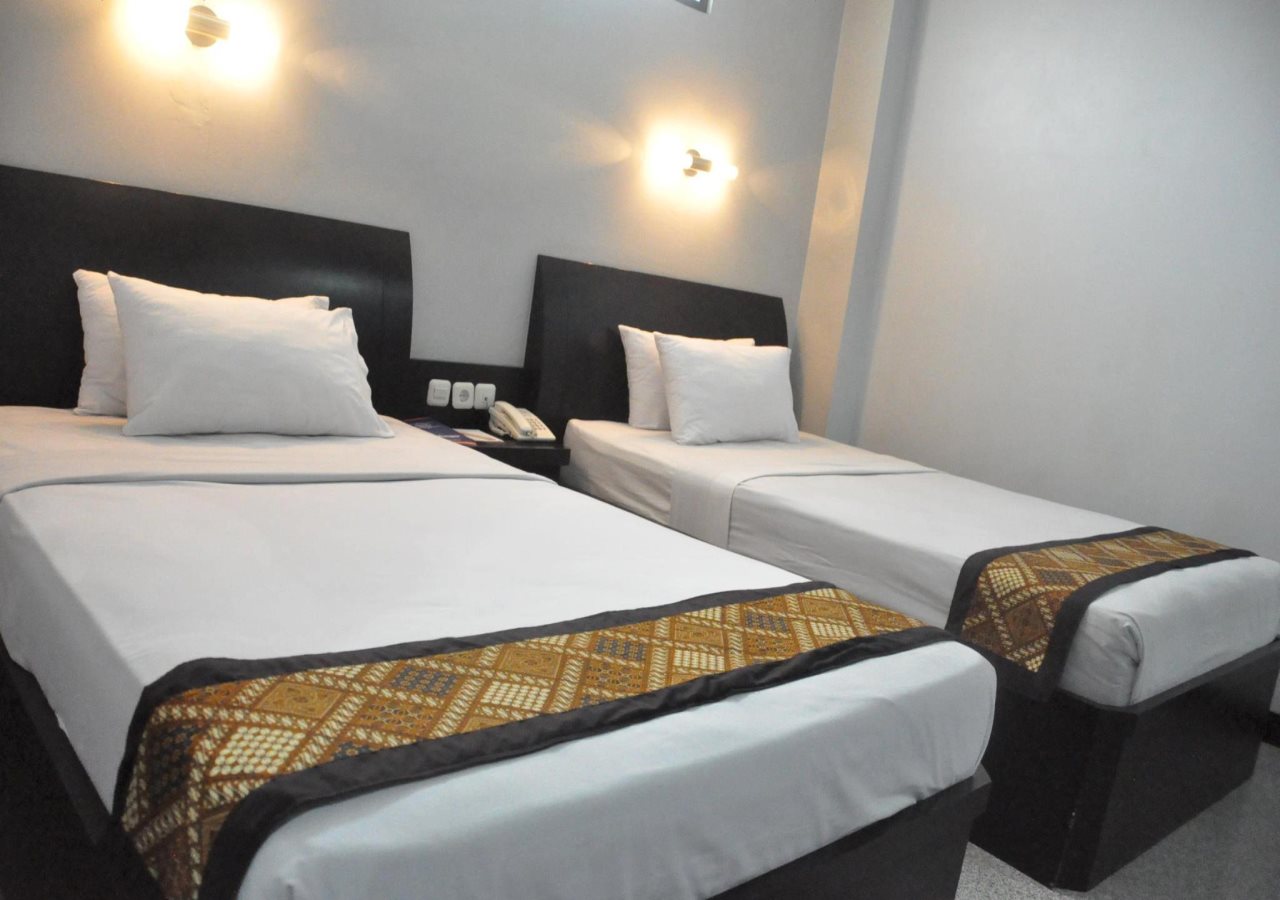 Riez Palace Hotel — Tegal — photo 4