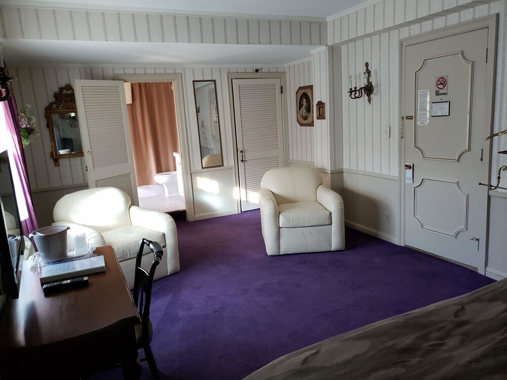 Lowell Inn - photo 16