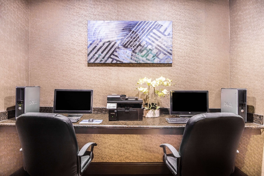 Baymont by Wyndham Dallas Love Field - photo 25