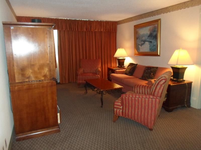 Quail Hollow Resort - photo 2