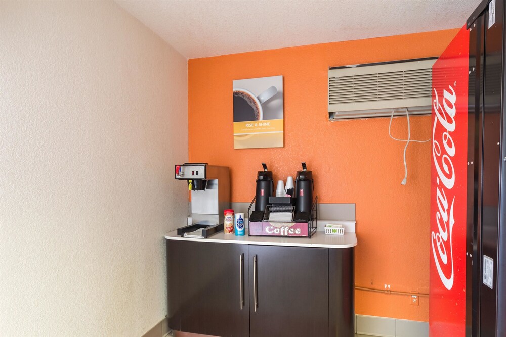 Motel 6 Deming - photo 25